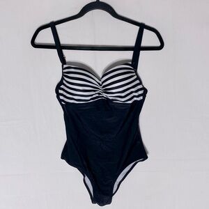 Nautilus Black White Striped One Piece Bathing Suit Swimsuit 38